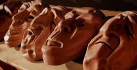 Máscaras expresivas del Estudio de formación actoral de Marcelo Savignone